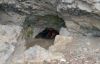 Marta se plazí z jeskyně by Šimon